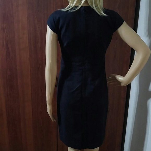 Banana Republic little black sheath dress size 0P - Picture 3 of 5